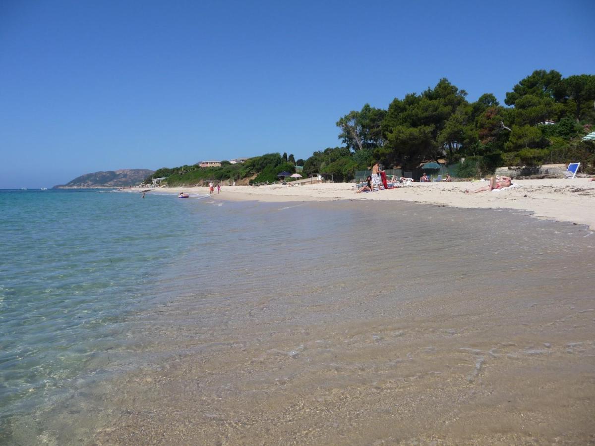 Santa Margherita Di Pula, Calaverde, Deliziosa Villetta 100 Metri Dal Mare Экстерьер фото